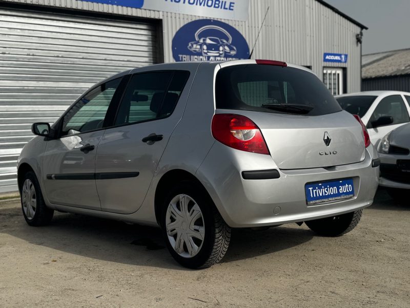 RENAULT CLIO 1.2 ESSENCE 75CH 2008