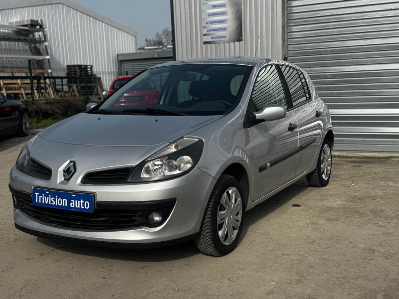 RENAULT CLIO 1.2 ESSENCE 75CH 2008