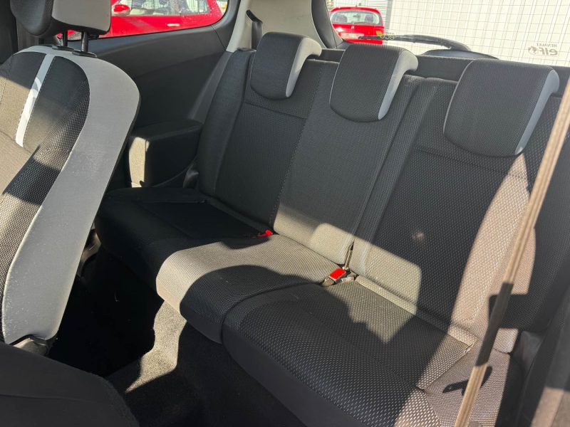 RENAULT CLIO 1.2 ESSENCE 75 CH RIP CURL 2009