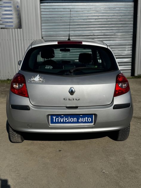 RENAULT CLIO 1.2 ESSENCE 75 CH RIP CURL 2009