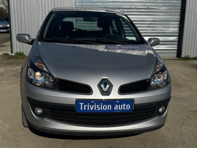 RENAULT CLIO 1.2 ESSENCE 75 CH RIP CURL 2009