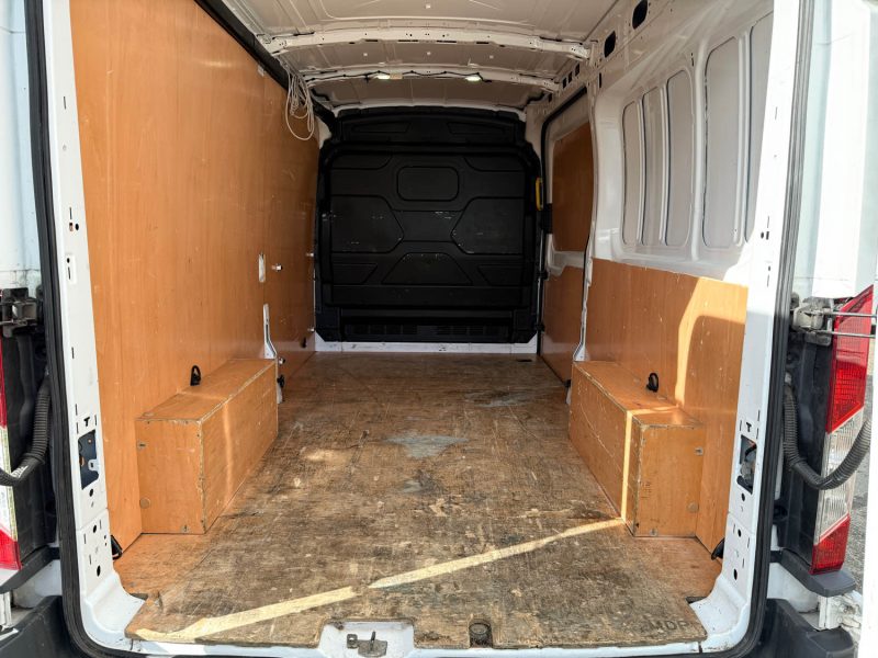 Ford Transit L2H2 T350 2.2 TDCi 155ch Ambiente / Attelage / Clim / Révisée & Garantie 6 mois.