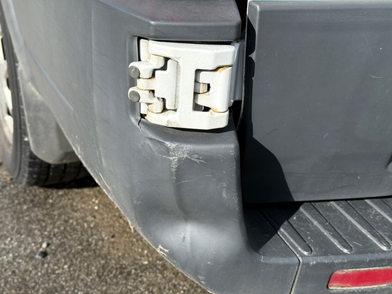 Ford Transit L2H2 T350 2.2 TDCi 155ch Ambiente / Attelage / Clim / Révisée & Garantie 6 mois.