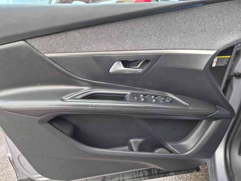 PEUGEOT 3008 II 2.0 BLUEHDI 150CH S&S BVM6 ALLURE 2017