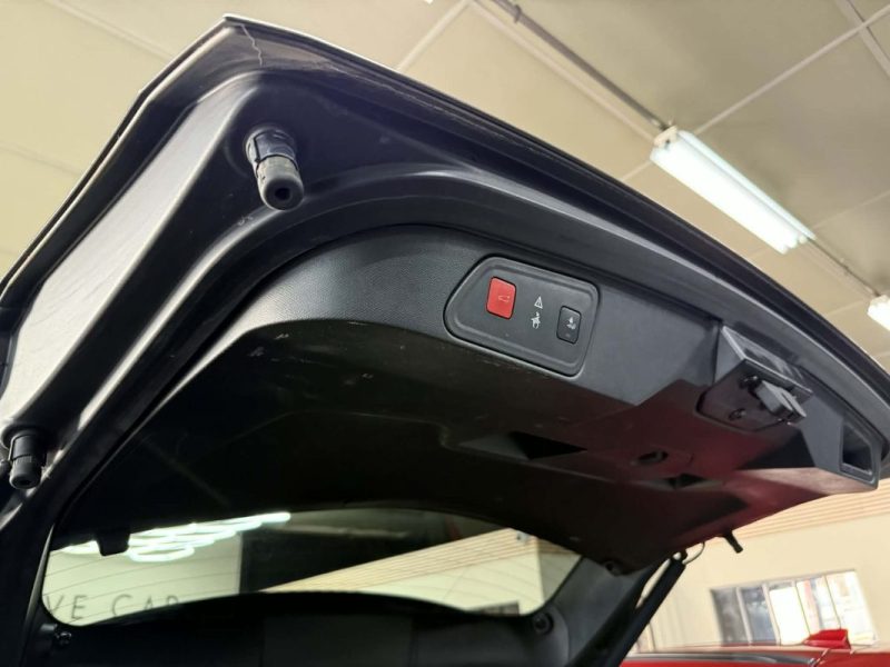 PEUGEOT 3008 II 2.0 BLUEHDI 180CH S&S GT EAT8 2018