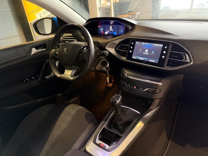 PEUGEOT 308 II 1.5 BLUEHDI 130 ALLURE / CAMERA / HISTORIQUE ENTRETIEN COMPLET