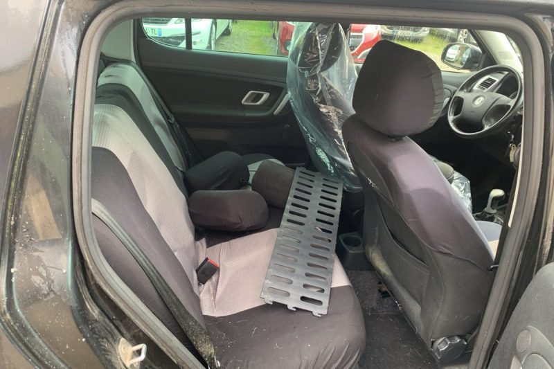 SKODA FABIA II 1.4 TDI 80CV Sport BVM5 Marchand/Export