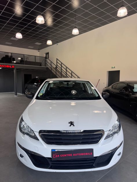 PEUGEOT 308 II 1.6 BLUEHDI 120cv / 1 ERE MAIN / DISTRIBUTION NEUF