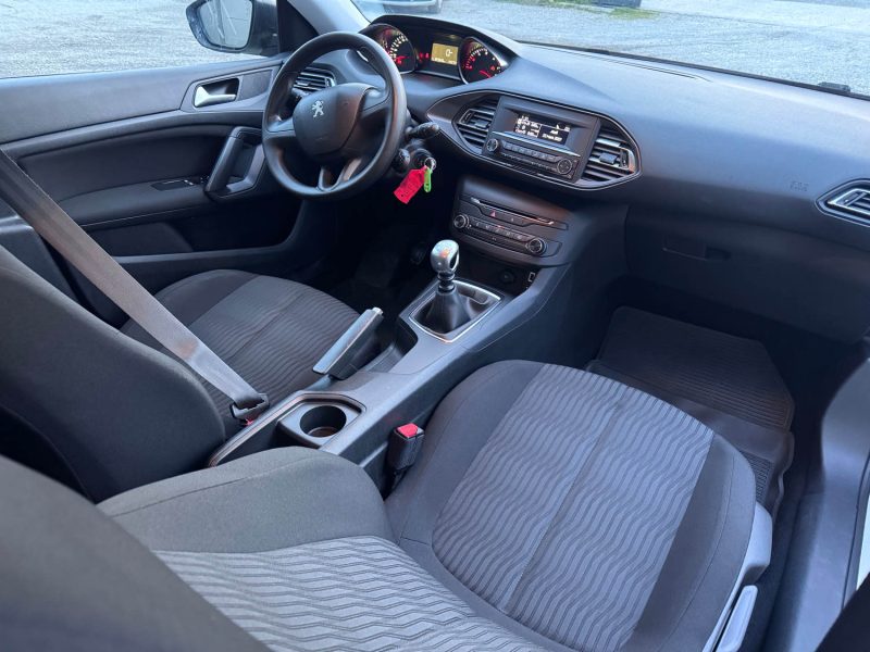 PEUGEOT 308 II 1.6 BLUEHDI 120cv / 1 ERE MAIN / DISTRIBUTION NEUF