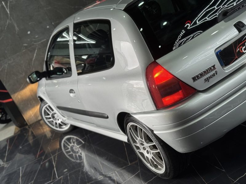 RENAULT CLIO II 2.0 16V SPORT 2000