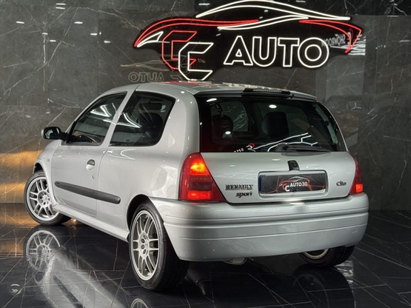 RENAULT CLIO II 2.0 16V SPORT 2000