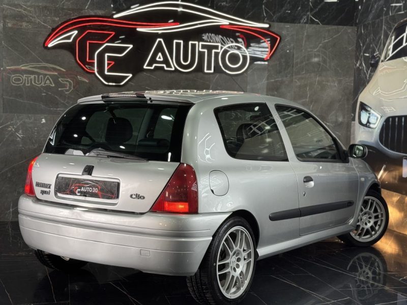 RENAULT CLIO II 2.0 16V SPORT 2000