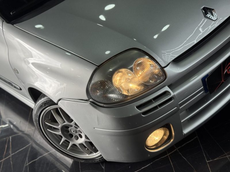 RENAULT CLIO II 2.0 16V SPORT 2000