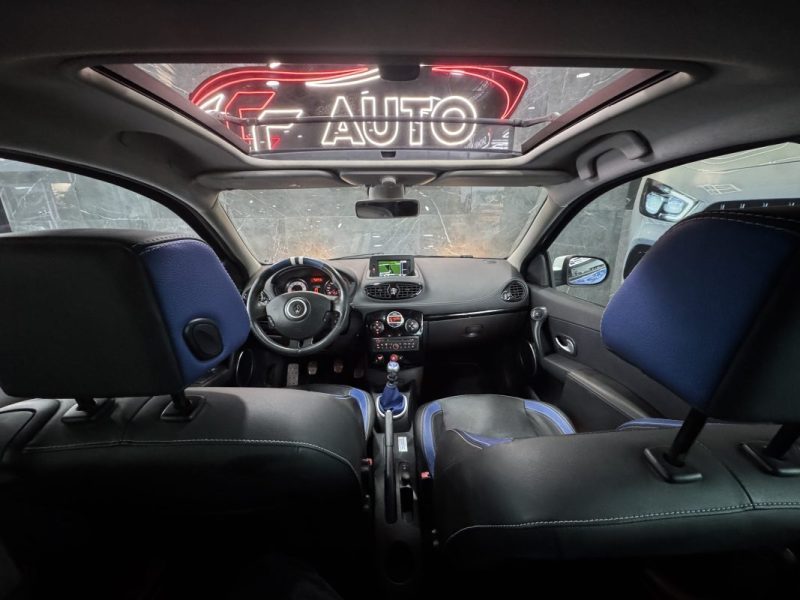 RENAULT CLIO III RENAULT SPORT Gordini RS CUP 2.0 16V 2011