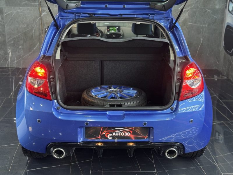RENAULT CLIO III RENAULT SPORT Gordini RS CUP 2.0 16V 2011