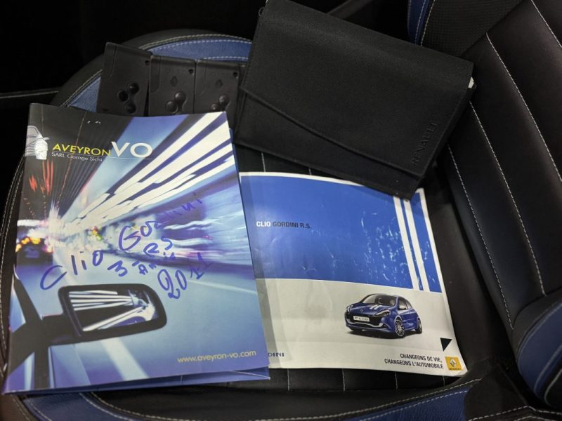 RENAULT CLIO III RENAULT SPORT Gordini RS CUP 2.0 16V 2011
