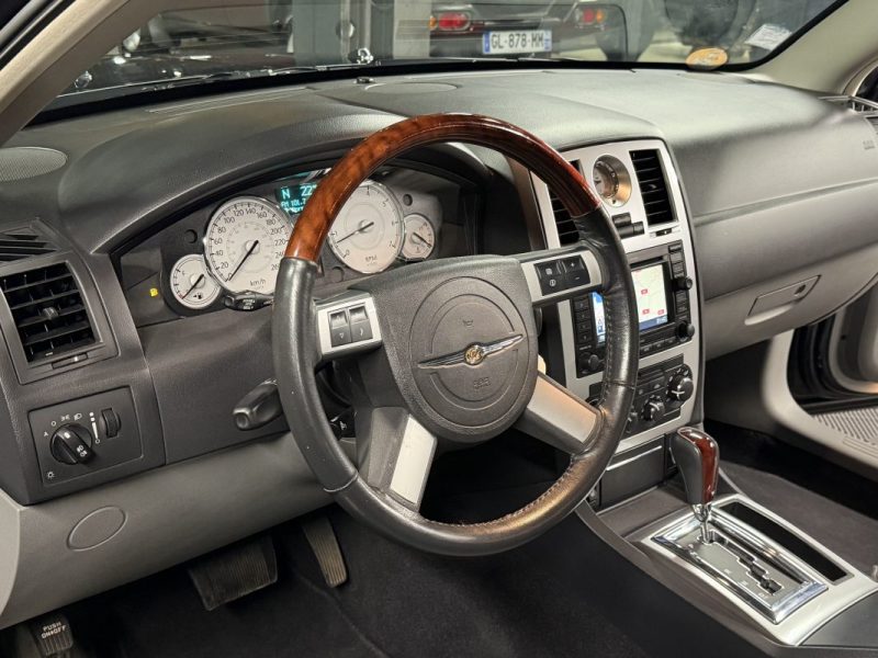 CHRYSLER 300C TOURING / BREAK 3.0 V6 218 Cv BOITE AUTO TOIT OUVRANT CUIR 98 700 Kms - GARANTIE 1 AN
