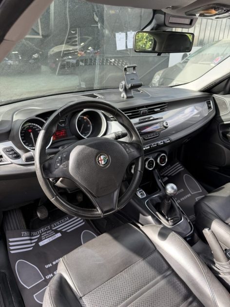ALFA ROMEO GIULIETTA 1.6 JTDM TURISMO 2013 - 54 773Kms - Premier Main - Suivit ALFA  ROMEO