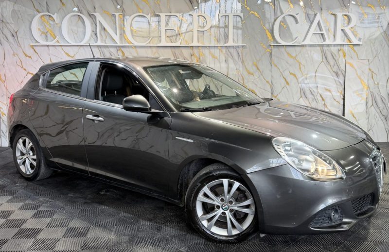 ALFA ROMEO GIULIETTA 1.6 JTDM TURISMO 2013 - 54 773Kms - Premier Main - Suivit ALFA  ROMEO