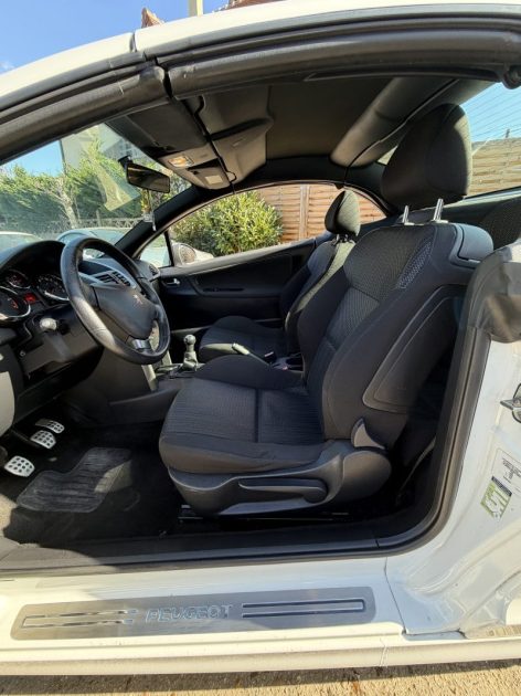 PEUGEOT 207 CAB 1.6 ACTIVE 2012 - 55 115Kms - Premier Main - Distrib ok - Suivit PEUGEOT