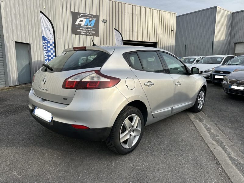 RENAULT MEGANEIII 1.5 DCI 110CH BOSE EDC ECO² Garantie