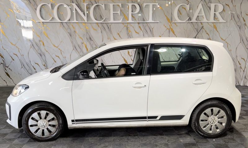 VOLKSWAGEN UP  2017 Connect 60 CH - Boite Manuelle - 92 100Kms - Bluethoot - Distrib ok 