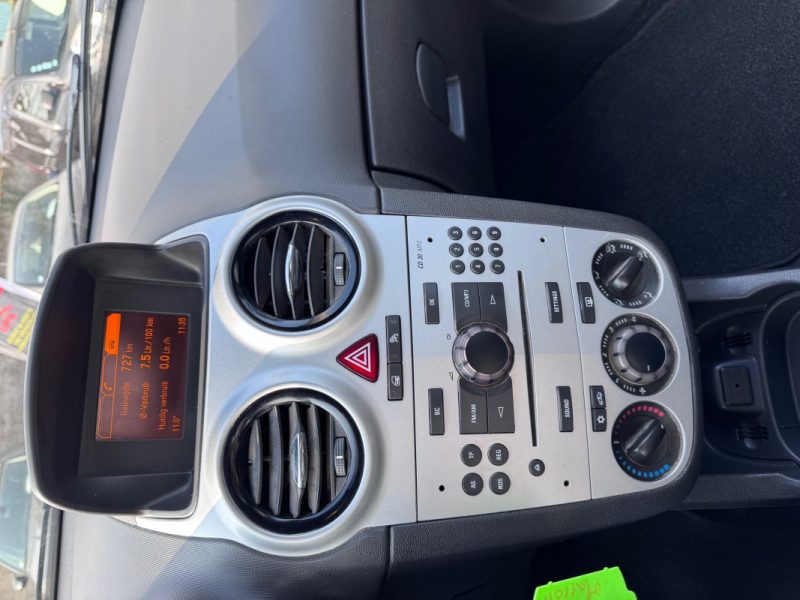 OPEL  CORSA  1.2 85CV  DISTRIBUTION A CHAINE 2012