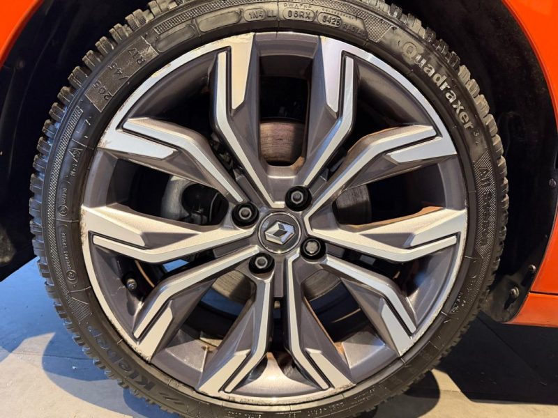 RENAULT CLIO 5 TCE 130 EDC INTENS ECRAN 9.3P / CAMERA / ANGLES MORTS / CHARGEUR INDUCTION /   2019