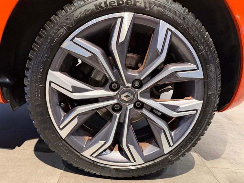 RENAULT CLIO 5 TCE 130 EDC INTENS ECRAN 9.3P / CAMERA / ANGLES MORTS / CHARGEUR INDUCTION /   2019