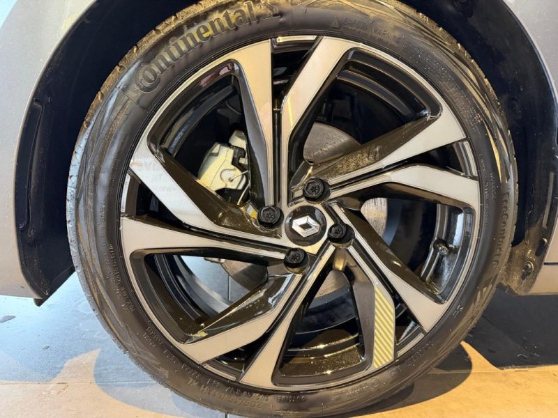 RENAULT CLIO V 1.6 E-TECH 145 CH ENGINEERED / SIEGES CHAUFFANTS / PACK SAFETY 