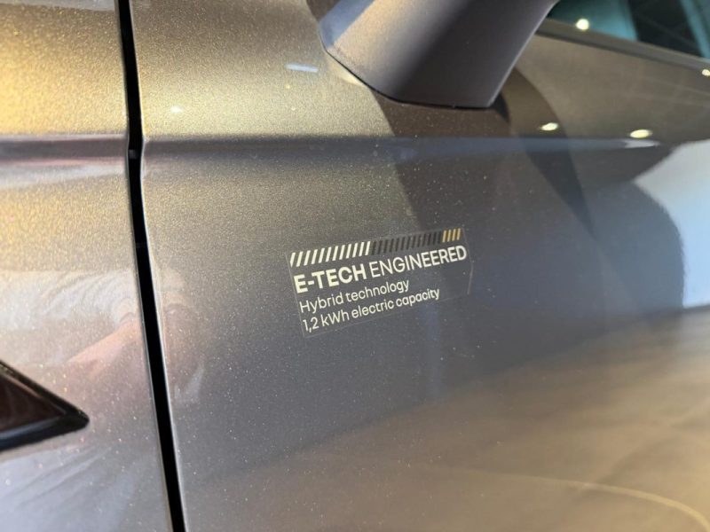 RENAULT CLIO V 1.6 E-TECH 145 CH ENGINEERED / SIEGES CHAUFFANTS / PACK SAFETY 