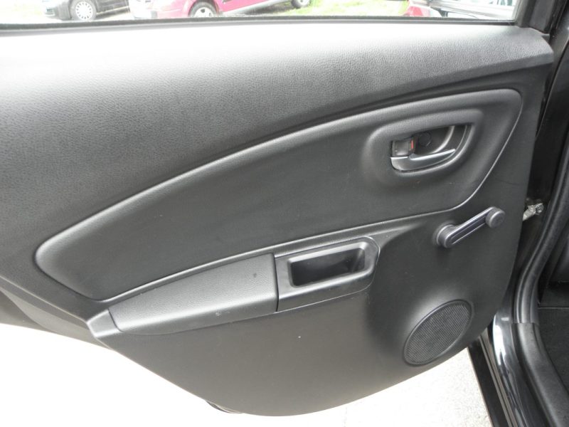 TOYOTA YARIS 1.5 VVT-I 110 CH DYNAMIC 5 PORTES - 6 CH 2017