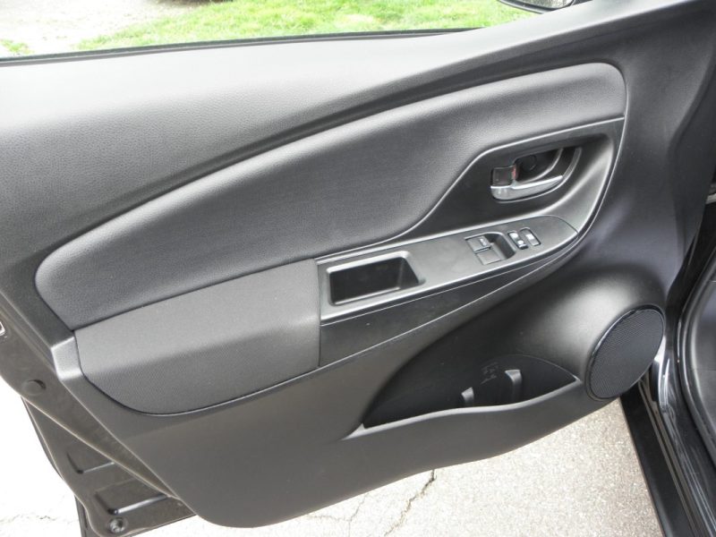 TOYOTA YARIS 1.5 VVT-I 110 CH DYNAMIC 5 PORTES - 6 CH 2017