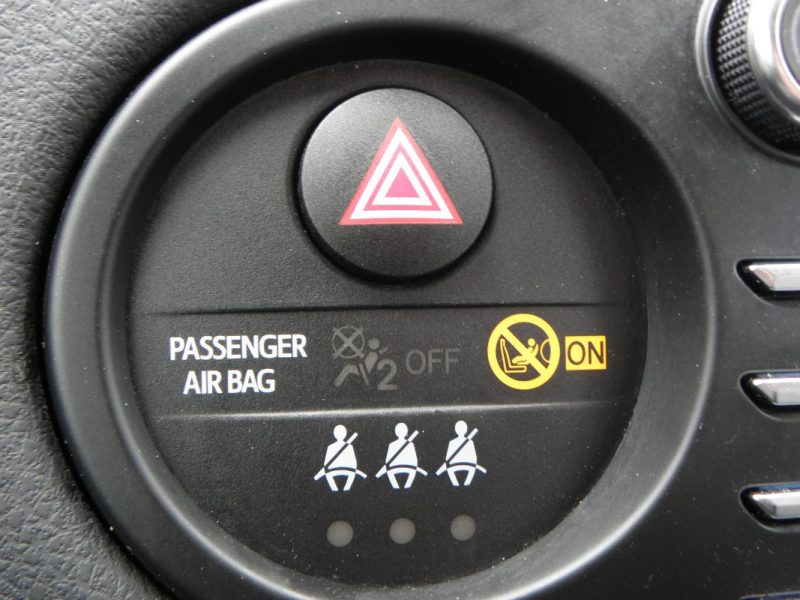 TOYOTA YARIS 1.5 VVT-I 110 CH DYNAMIC 5 PORTES - 6 CH 2017