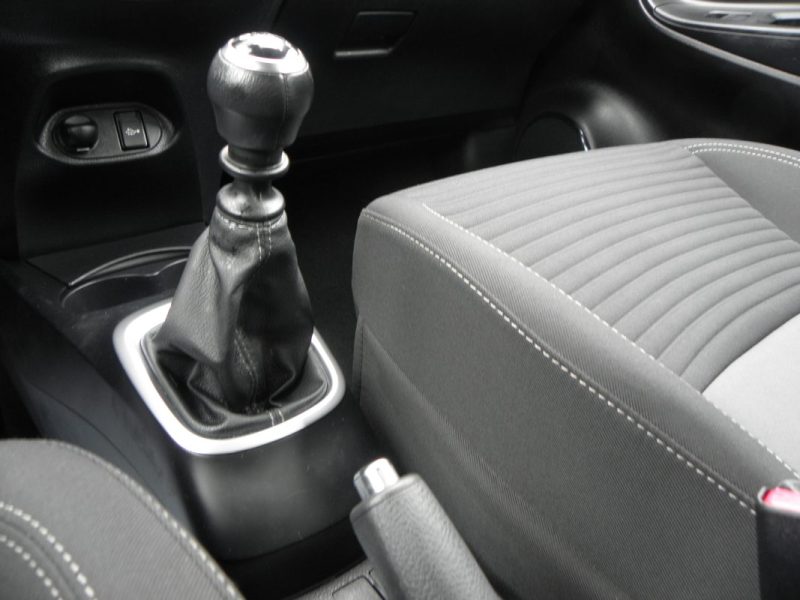 TOYOTA YARIS 1.5 VVT-I 110 CH DYNAMIC 5 PORTES - 6 CH 2017