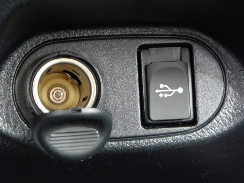 TOYOTA YARIS 1.5 VVT-I 110 CH DYNAMIC 5 PORTES - 6 CH 2017