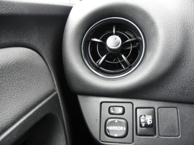 TOYOTA YARIS 1.5 VVT-I 110 CH DYNAMIC 5 PORTES - 6 CH 2017