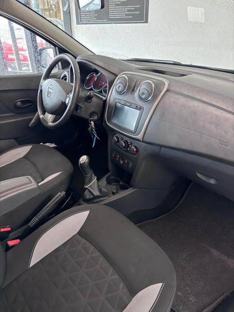 Dacia Sandero Stepway Prestige 2013 – 1ère main – Garantie 12 mois – GPS – Chaine de distribution 
