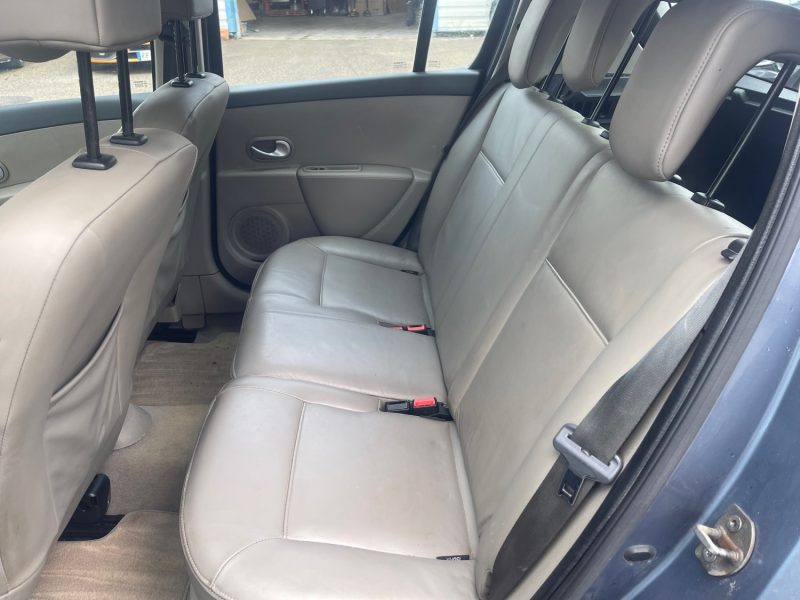 RENAULT CLIO III EXCEPTION 1.5 DCI 105 28