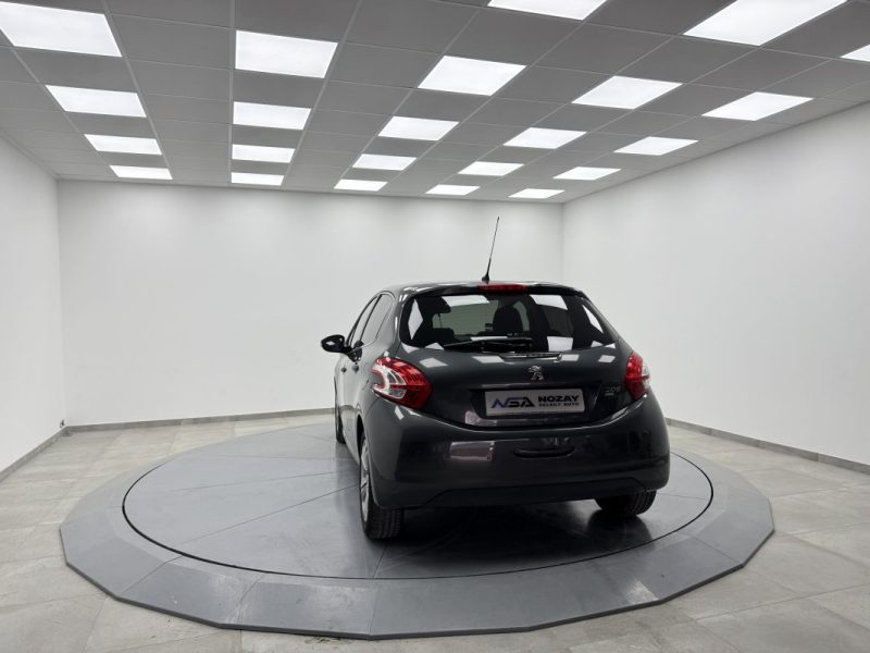 PEUGEOT 208 1.6 E-HDI 92 ALLURE 