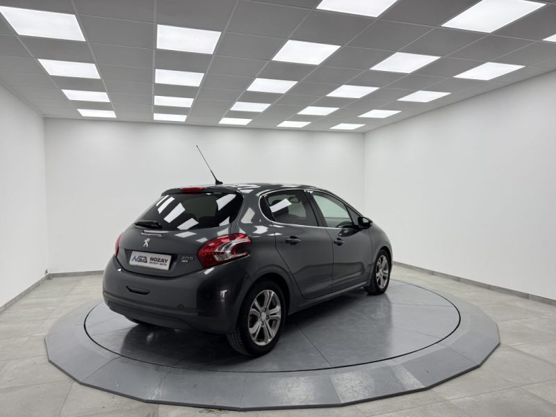 PEUGEOT 208 1.6 E-HDI 92 ALLURE 