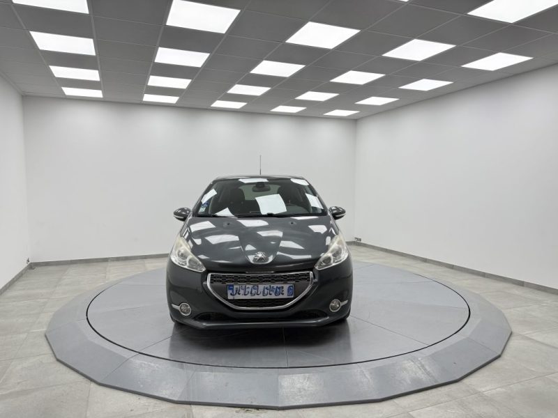 PEUGEOT 208 1.6 E-HDI 92 ALLURE 