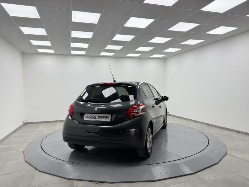 PEUGEOT 208 1.6 E-HDI 92 ALLURE 