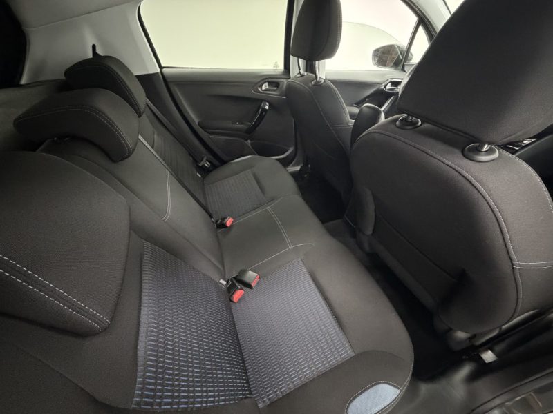 PEUGEOT 208 1.6 E-HDI 92 ALLURE 
