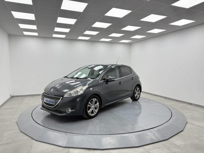 PEUGEOT 208 1.6 E-HDI 92 ALLURE 