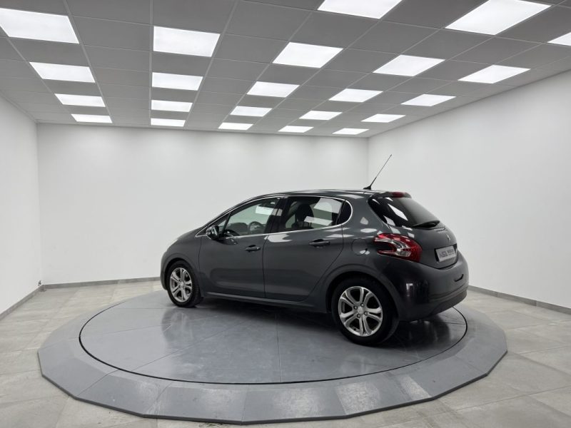 PEUGEOT 208 1.6 E-HDI 92 ALLURE 