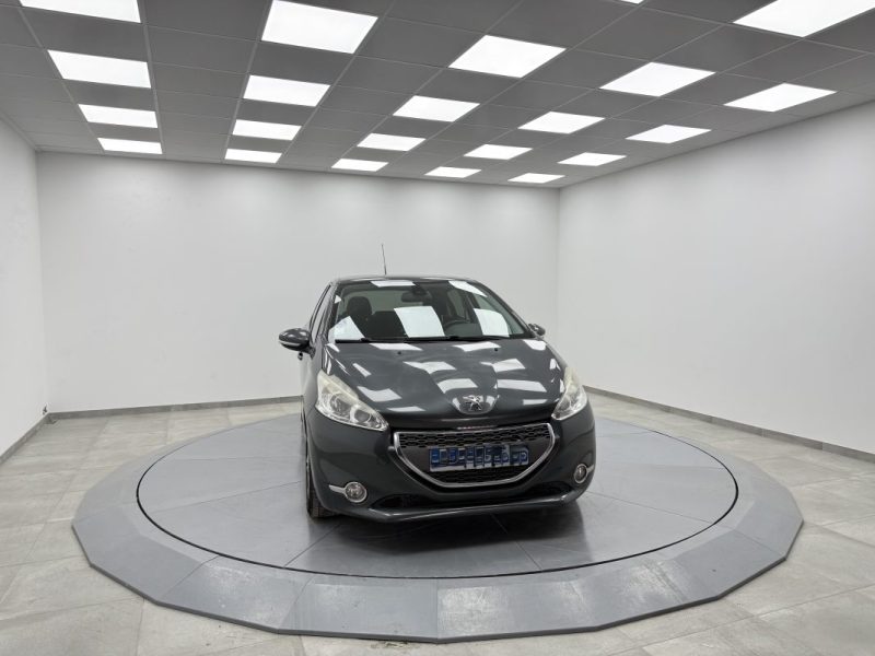PEUGEOT 208 1.6 E-HDI 92 ALLURE GARANTIE 12 MOIS