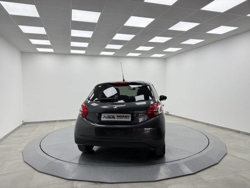 PEUGEOT 208 1.6 E-HDI 92 ALLURE 