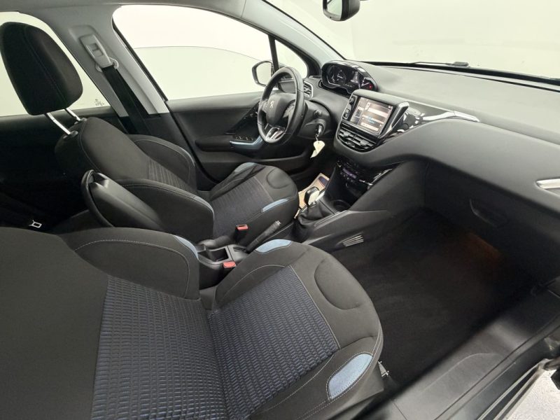 PEUGEOT 208 1.6 E-HDI 92 ALLURE 