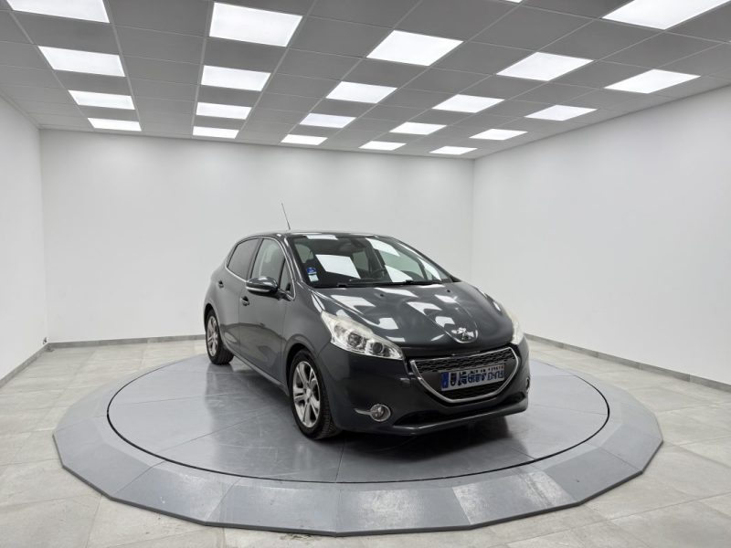 PEUGEOT 208 1.6 E-HDI 92 ALLURE GARANTIE 12 MOIS